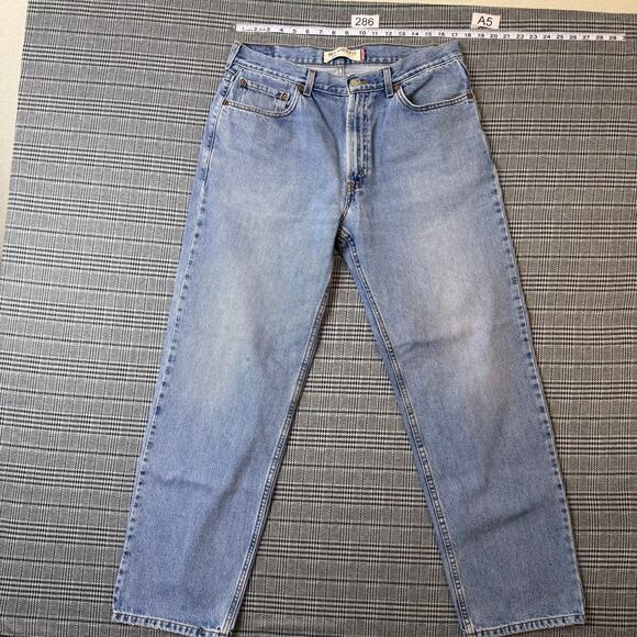 Levi's 550 Men's Jeans Light Wash Denim Relaxed Fit Size 36x32 - Picture 3 of 10